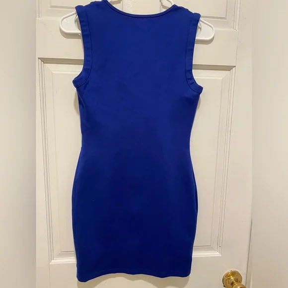 💁♀️🙋♀️Lac Bleu Sleeveless Dress - Picture 2 of 3